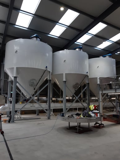3 silos-1