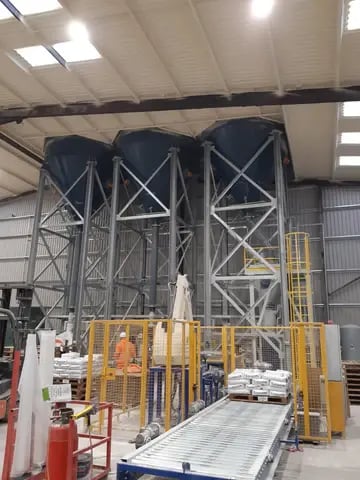 Peveril_Install_Multi-Product_Bagging_Silos_360x